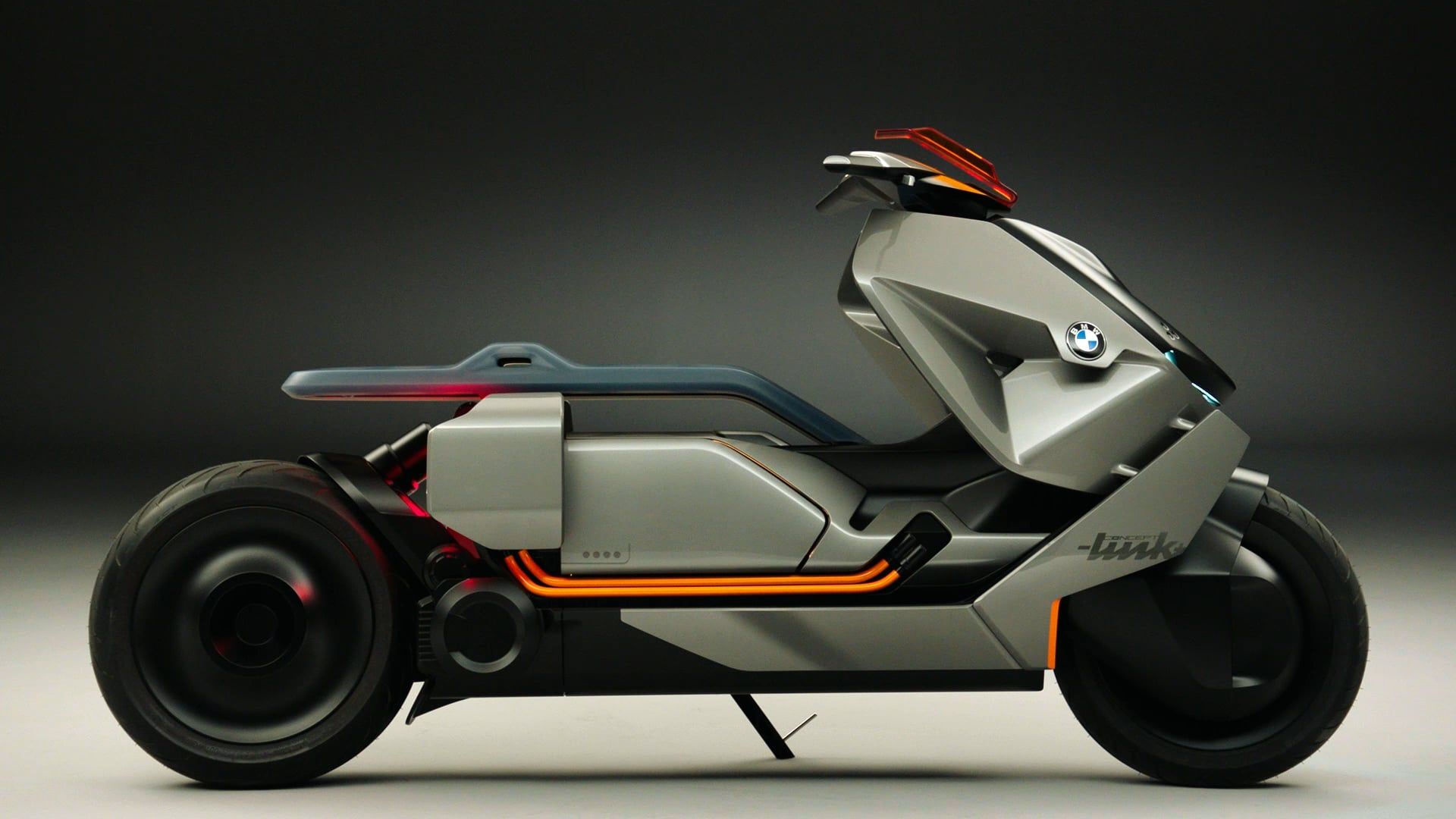 BMW CE04